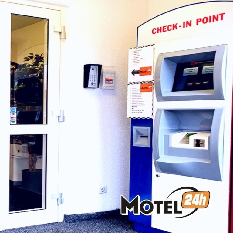 Motel 24H Hannover Bagian luar foto