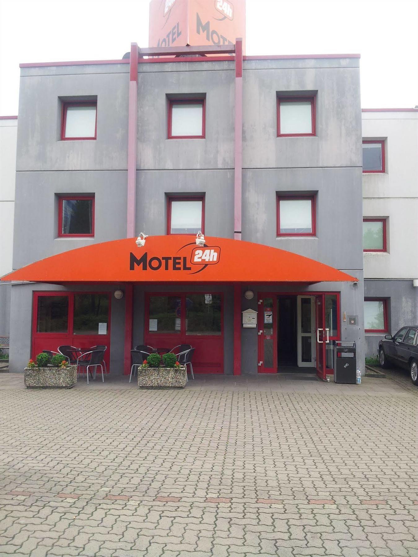 Motel 24H Hannover Bagian luar foto