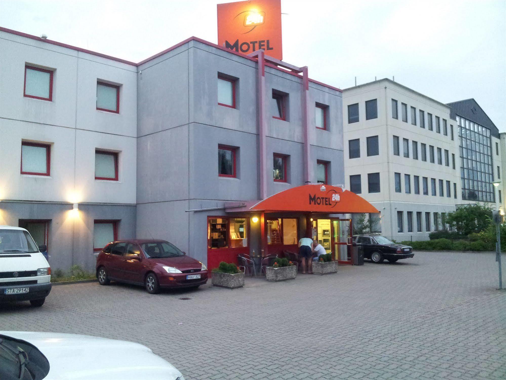 Motel 24H Hannover Bagian luar foto