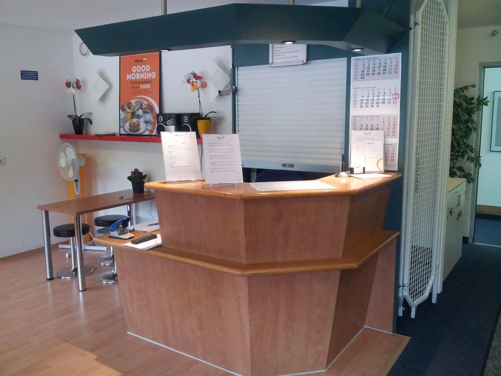 Motel 24H Hannover Bagian luar foto
